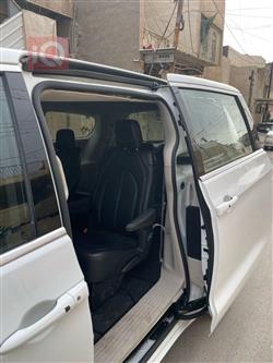 دودج كارافان